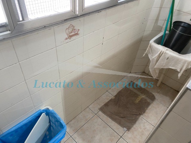 Apartamento à venda com 2 quartos, 70m² - Foto 12