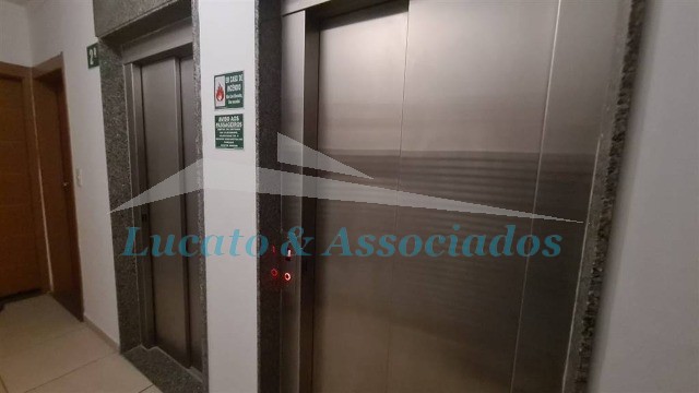 Apartamento à venda com 2 quartos, 62m² - Foto 3