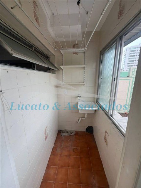 Apartamento à venda com 2 quartos, 68m² - Foto 4