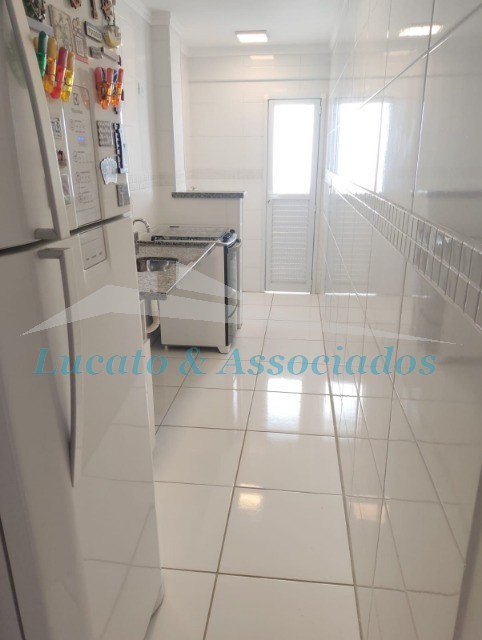 Apartamento à venda com 2 quartos, 76m² - Foto 4