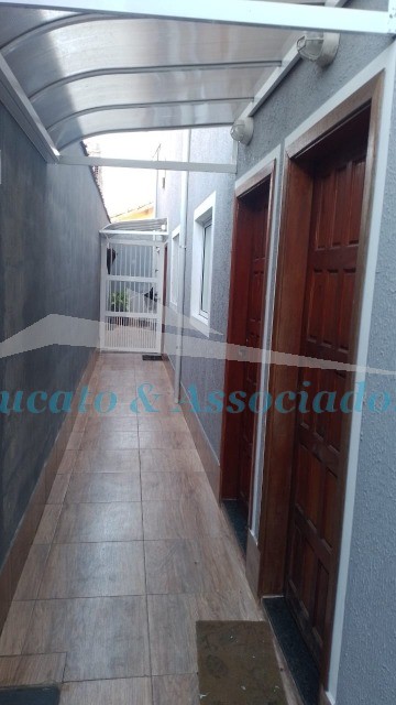 Casa à venda e aluguel com 2 quartos, 54m² - Foto 4