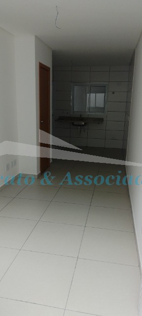 Casa à venda com 2 quartos, 54m² - Foto 12