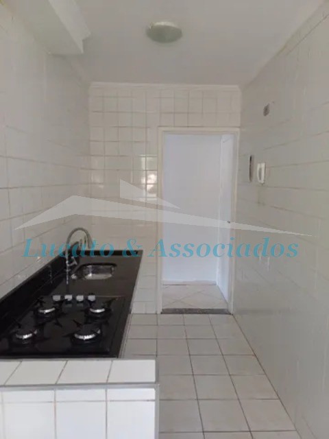 Apartamento à venda com 2 quartos, 62m² - Foto 18