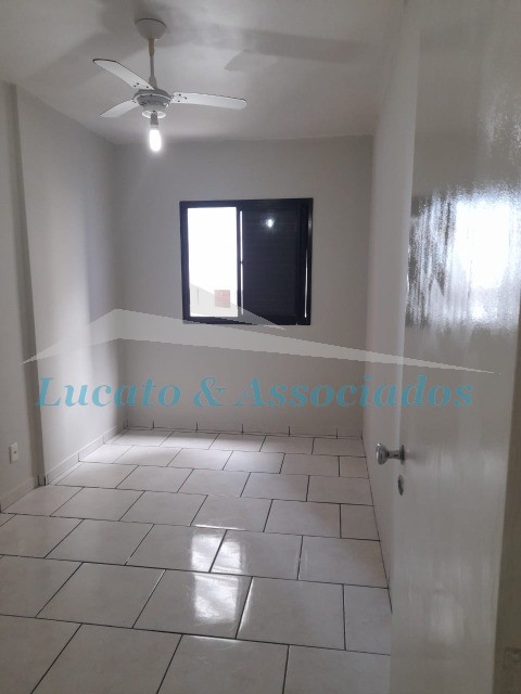 Apartamento para alugar com 2 quartos, 68m² - Foto 14