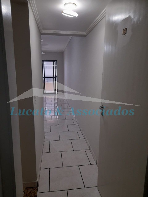 Apartamento para alugar com 2 quartos, 68m² - Foto 13