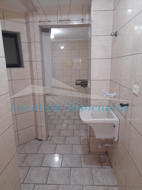 Apartamento para alugar com 2 quartos, 68m² - Foto 11