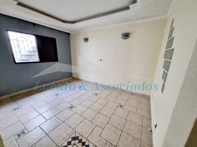 Casa para alugar com 3 quartos, 215m² - Foto 13