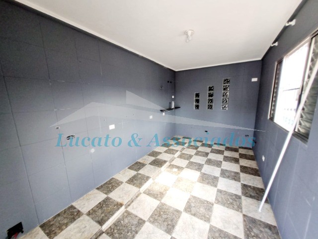 Casa para alugar com 3 quartos, 215m² - Foto 18