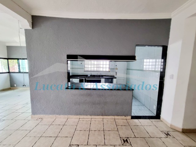 Casa para alugar com 3 quartos, 215m² - Foto 10