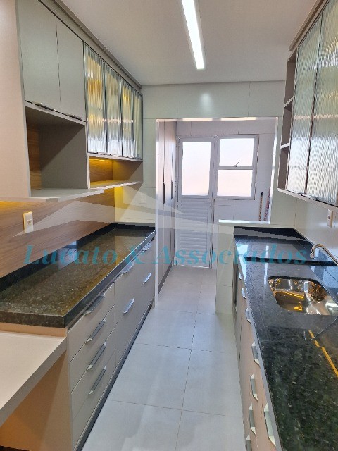 Apartamento à venda com 2 quartos, 70m² - Foto 23