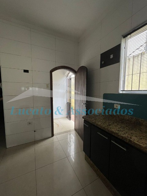 Casa à venda com 2 quartos, 100m² - Foto 14