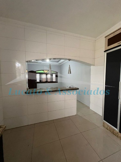 Casa à venda com 2 quartos, 100m² - Foto 17