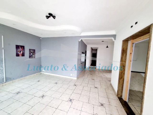 Casa para alugar com 3 quartos, 215m² - Foto 4