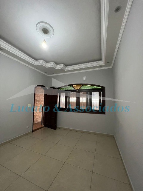 Casa à venda com 2 quartos, 100m² - Foto 18