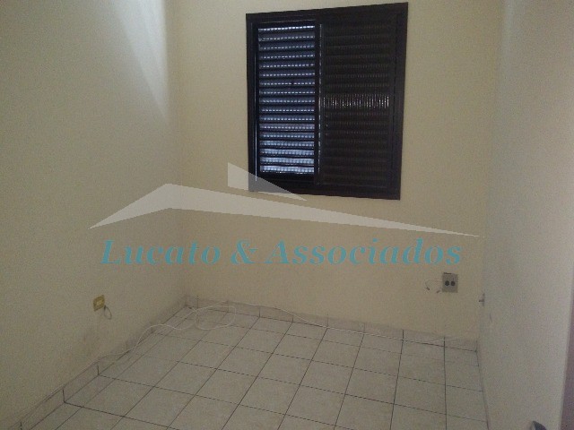Apartamento para alugar com 2 quartos, 68m² - Foto 17