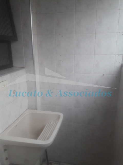 Apartamento para alugar com 2 quartos, 68m² - Foto 13