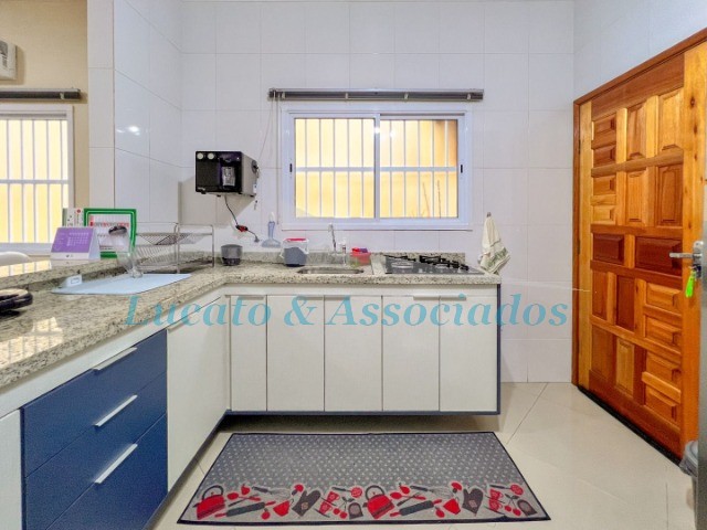 Casa à venda com 3 quartos, 112m² - Foto 10