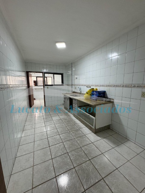 Apartamento à venda com 3 quartos, 130m² - Foto 11