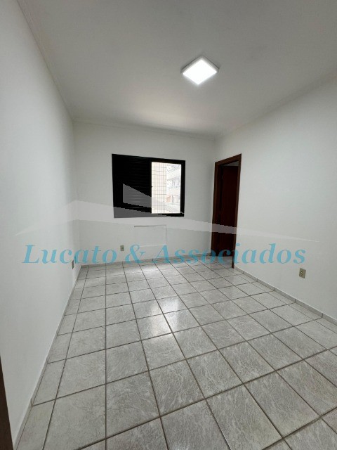 Apartamento à venda com 3 quartos, 130m² - Foto 12