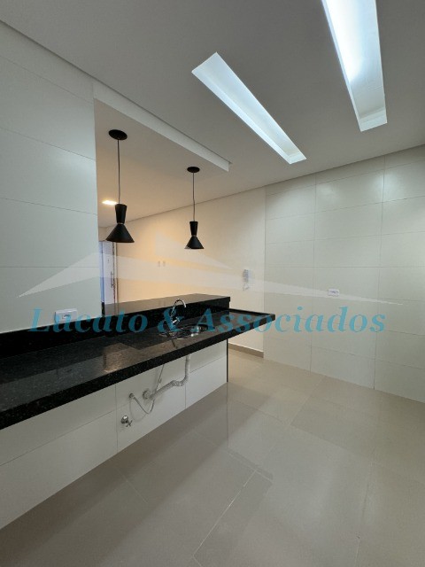 Casa à venda com 2 quartos, 60m² - Foto 18