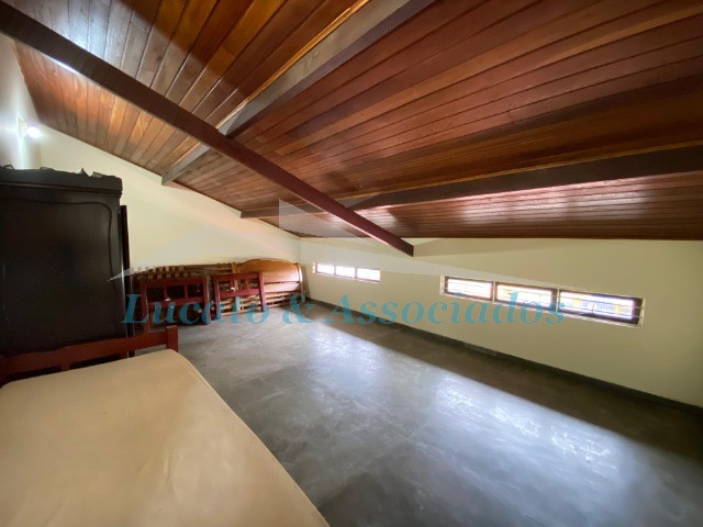 Casa à venda com 4 quartos, 180m² - Foto 16