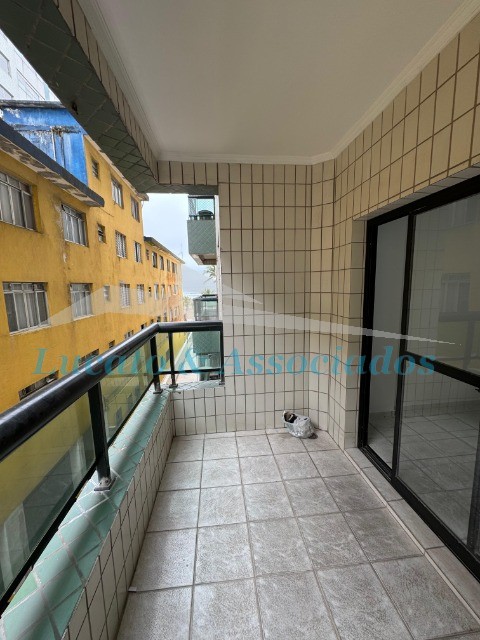 Apartamento à venda com 3 quartos, 130m² - Foto 2