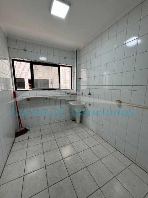 Apartamento à venda com 3 quartos, 130m² - Foto 9