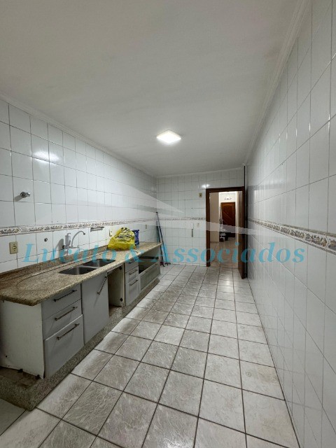 Apartamento à venda com 3 quartos, 130m² - Foto 8