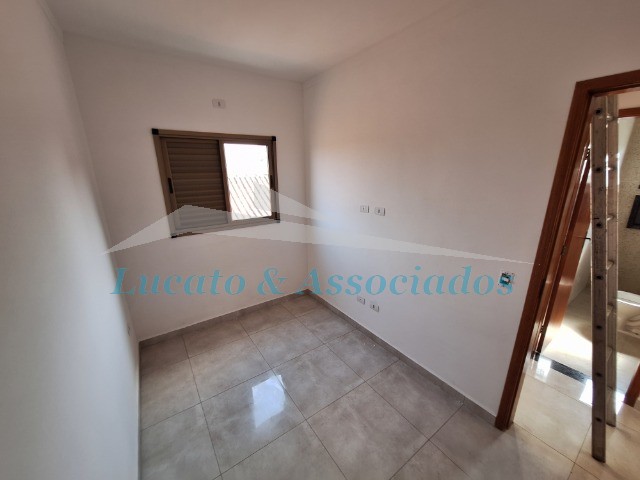 Casa à venda com 3 quartos, 68m² - Foto 13