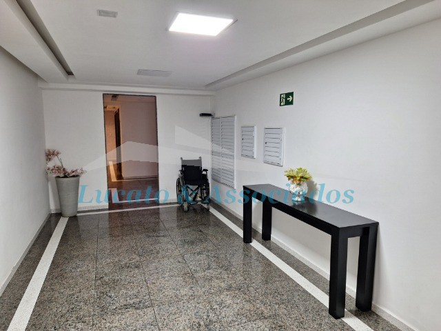 Apartamento para alugar com 2 quartos, 94m² - Foto 11