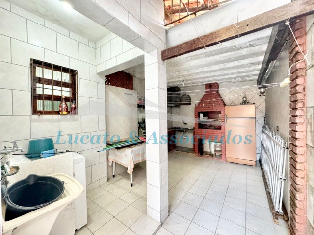 Casa à venda com 2 quartos, 90m² - Foto 10