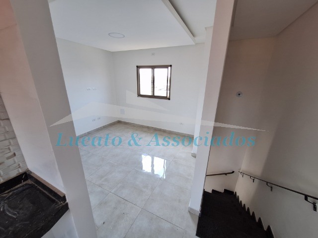 Casa à venda com 3 quartos, 68m² - Foto 5