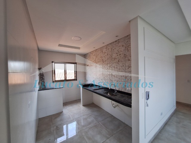 Casa à venda com 3 quartos, 68m² - Foto 4