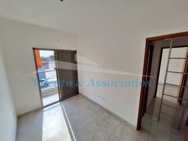 Casa à venda com 3 quartos, 68m² - Foto 9