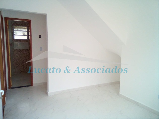 Casa à venda com 2 quartos, 50m² - Foto 18