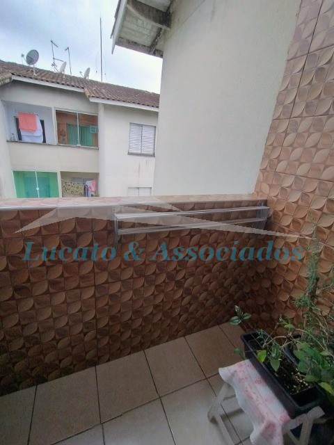 Apartamento à venda com 2 quartos, 46m² - Foto 3