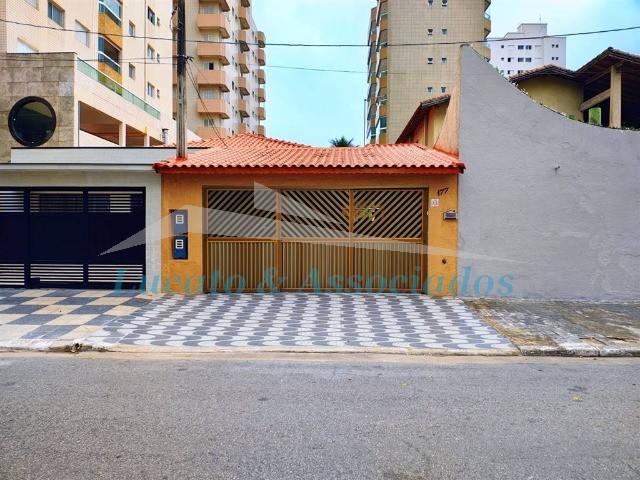 Casa à venda com 3 quartos, 175m² - Foto 1