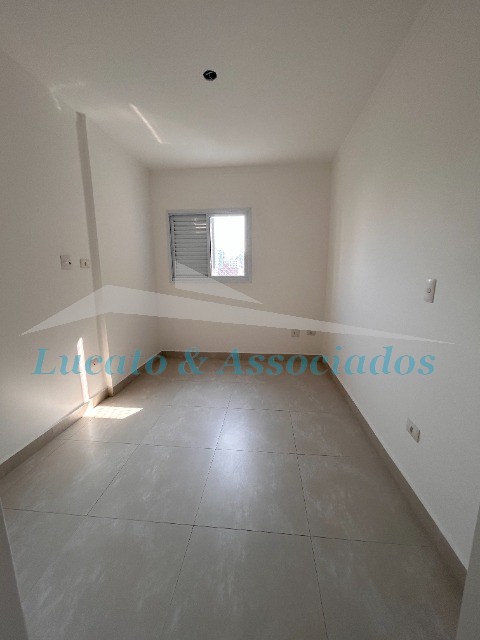 Apartamento à venda com 2 quartos, 64m² - Foto 12