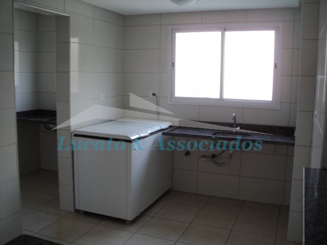 Apartamento à venda com 3 quartos, 200m² - Foto 7