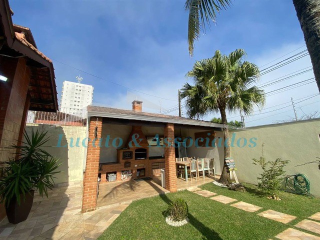 Casa de Condomínio à venda com 3 quartos, 220m² - Foto 31