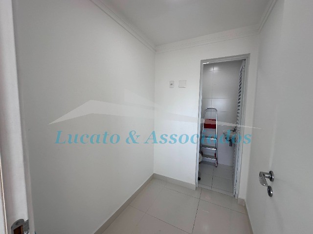 Apartamento para alugar com 3 quartos, 151m² - Foto 40