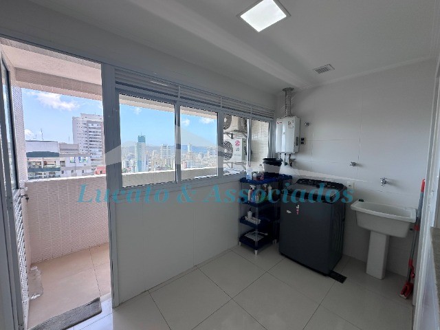 Apartamento para alugar com 3 quartos, 151m² - Foto 34