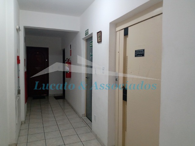 Apartamento à venda com 2 quartos, 68m² - Foto 4