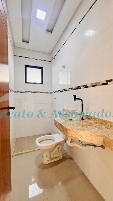 Casa à venda com 2 quartos, 54m² - Foto 9