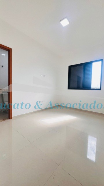 Casa à venda com 2 quartos, 54m² - Foto 12