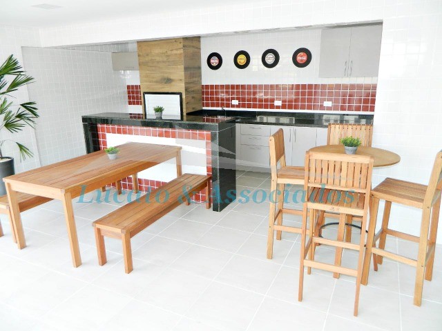 Apartamento à venda com 2 quartos, 72m² - Foto 2