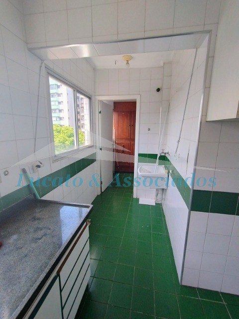 Apartamento para alugar com 2 quartos, 75m² - Foto 7