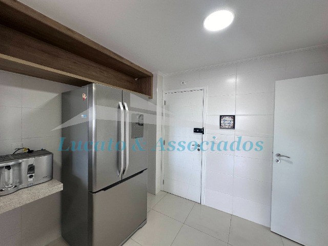 Apartamento para alugar com 3 quartos, 151m² - Foto 29