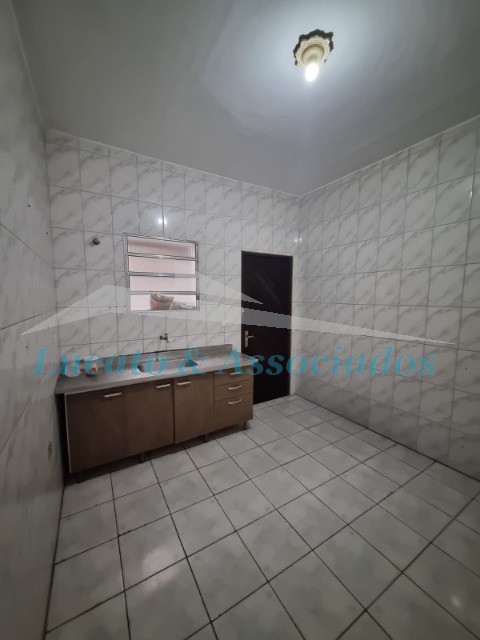 Casa para alugar com 3 quartos, 140m² - Foto 10