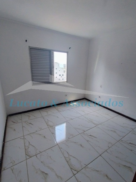 Apartamento para alugar com 2 quartos, 75m² - Foto 12